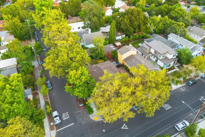 1211 College Avenue, Palo Alto, California 94306