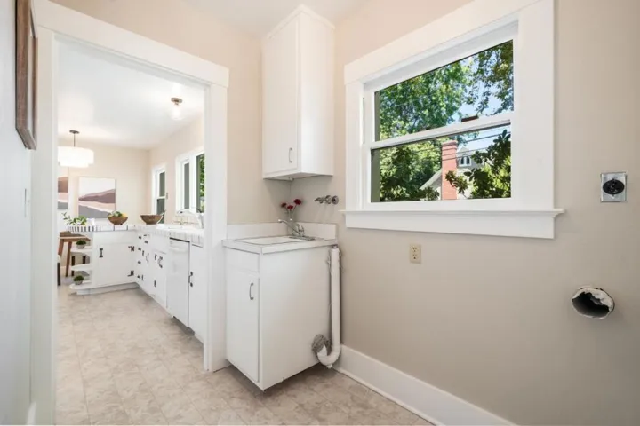 1211 College Avenue, Palo Alto, California 94306