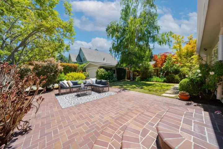 1211 College Avenue, Palo Alto, California 94306