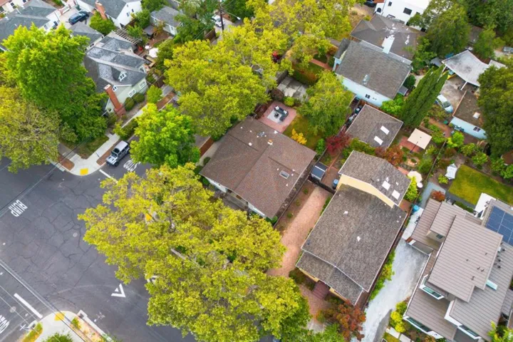 1211 College Avenue, Palo Alto, California 94306