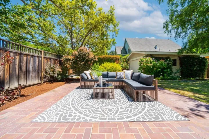 1211 College Avenue, Palo Alto, California 94306