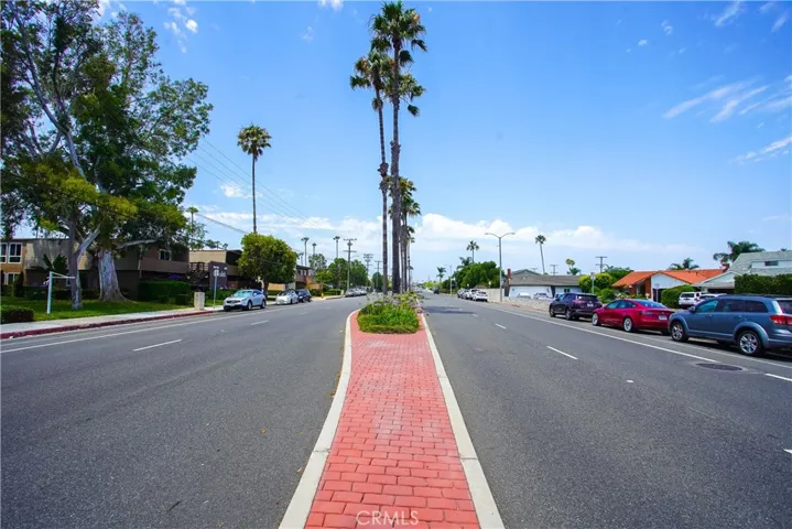 8304 Atlanta Avenue 201, Huntington Beach, California 92646