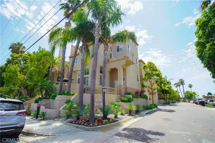 8304 Atlanta Avenue 201, Huntington Beach, California 92646