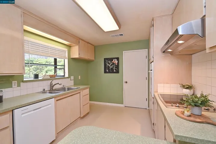 1325 Corona Pl, Walnut Creek, California 94597