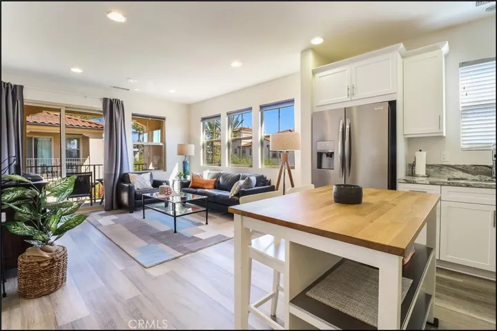216 El Paseo, Lake Forest, California 92630