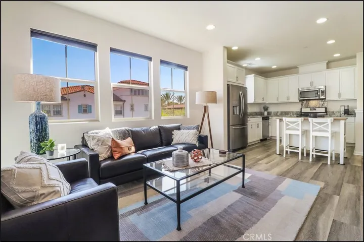 216 El Paseo, Lake Forest, California 92630