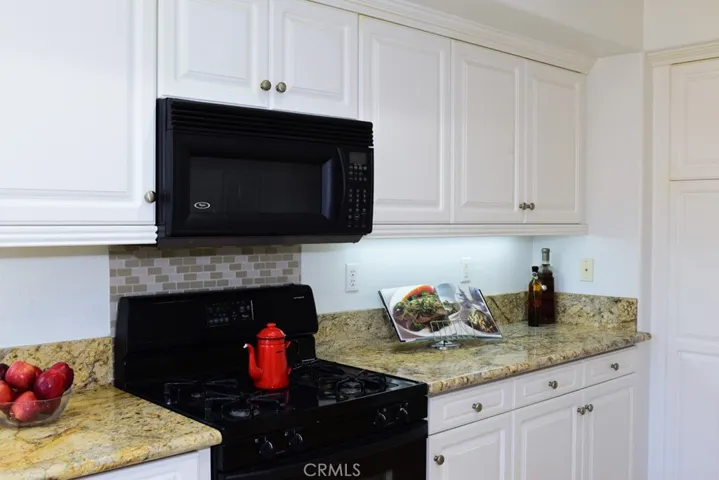 84 Stepping Stone, Irvine, California 92603