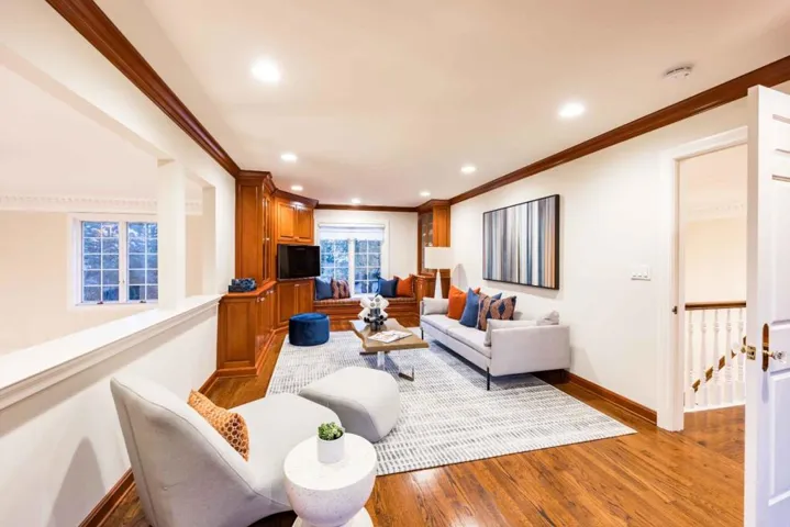 1045 Lassen, Menlo Park, California 94025