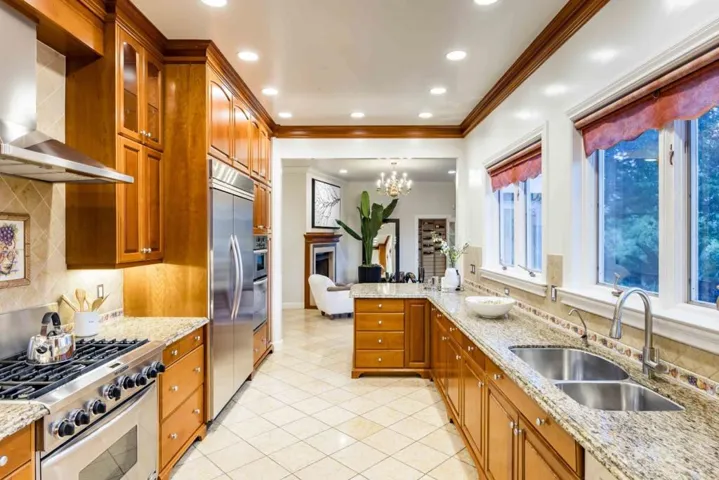 1045 Lassen, Menlo Park, California 94025