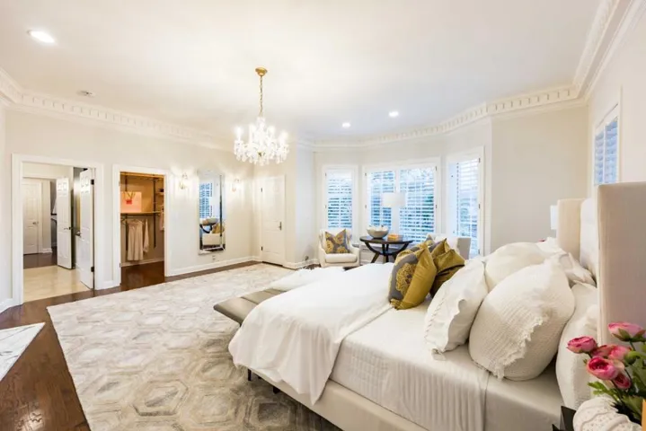 1045 Lassen, Menlo Park, California 94025