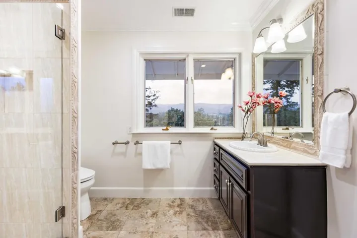 1045 Lassen, Menlo Park, California 94025