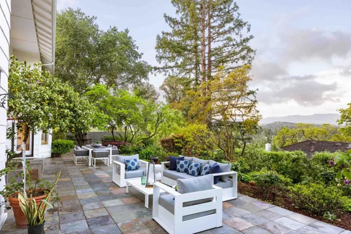 1045 Lassen, Menlo Park, California 94025