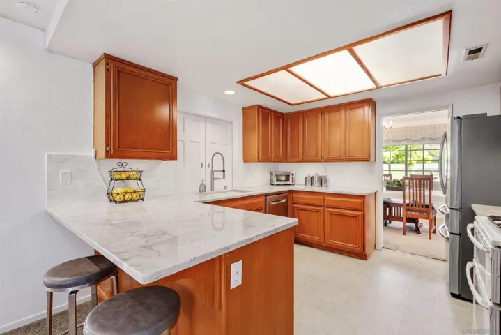668 Thunderbird Dr, Oceanside, California 92057