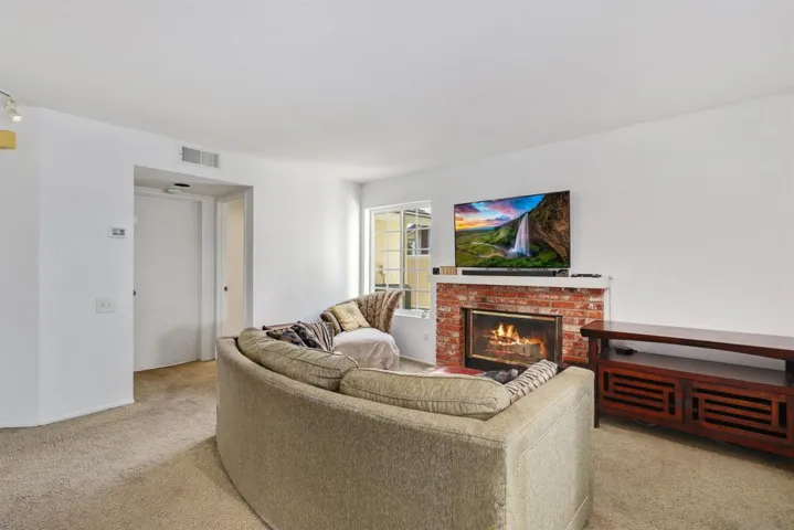 668 Thunderbird Dr, Oceanside, California 92057