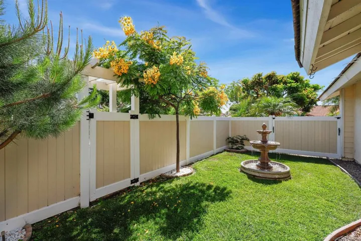 668 Thunderbird Dr, Oceanside, California 92057