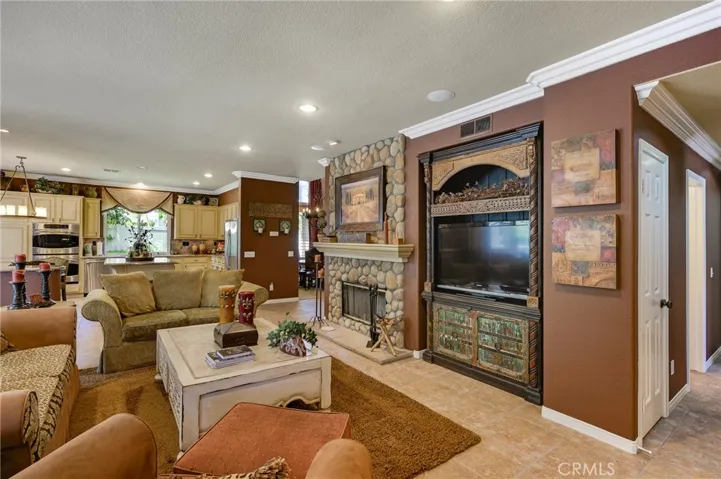 972 Bouquet Circle, Corona, California 92881