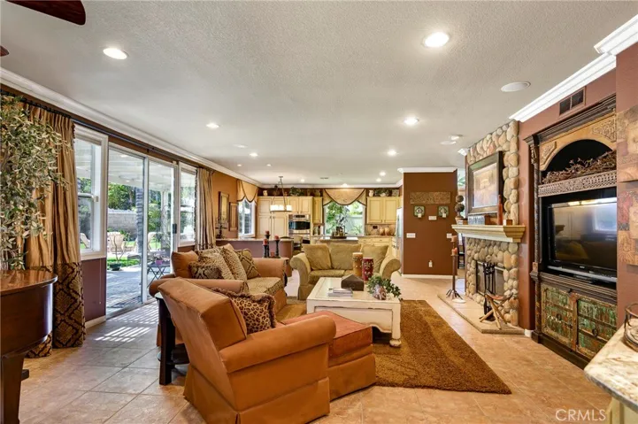 972 Bouquet Circle, Corona, California 92881