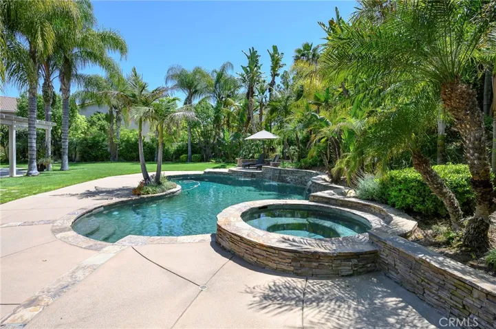 972 Bouquet Circle, Corona, California 92881