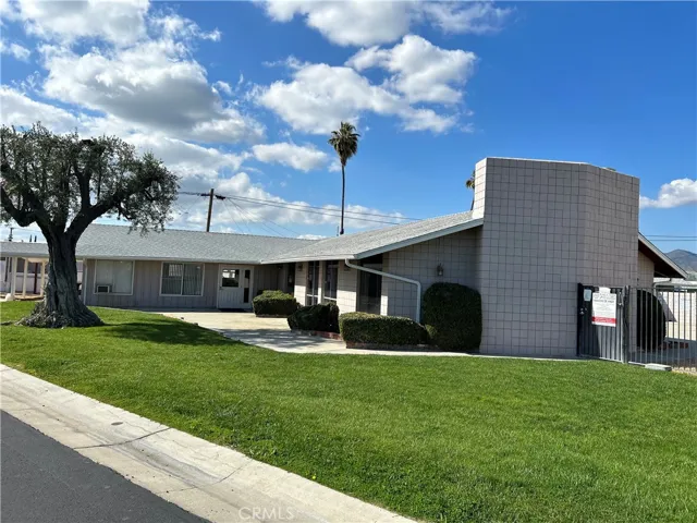 43601 44 Florida Avenue 44, Hemet, California 92544