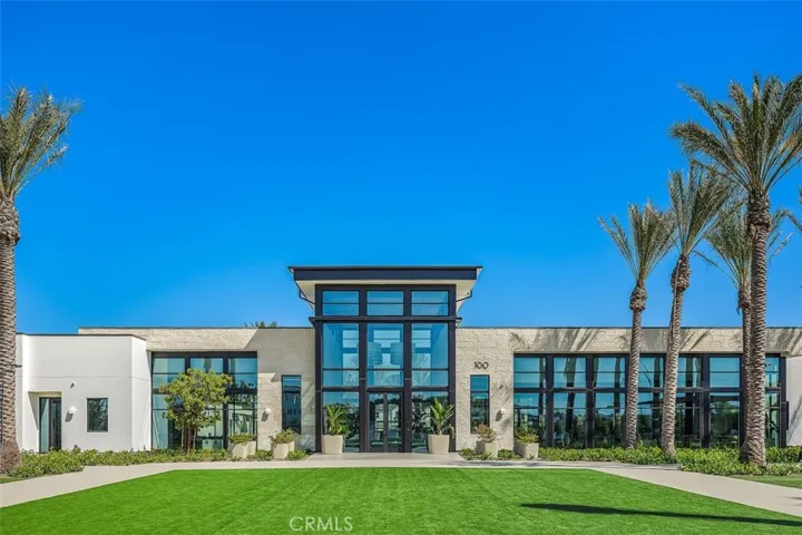 211 Holliston, Lake Forest, California 92630