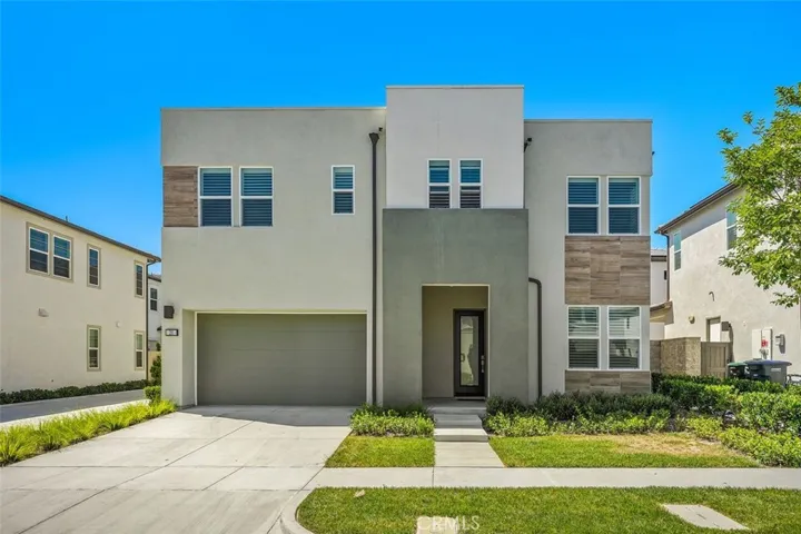 211 Holliston, Lake Forest, California 92630