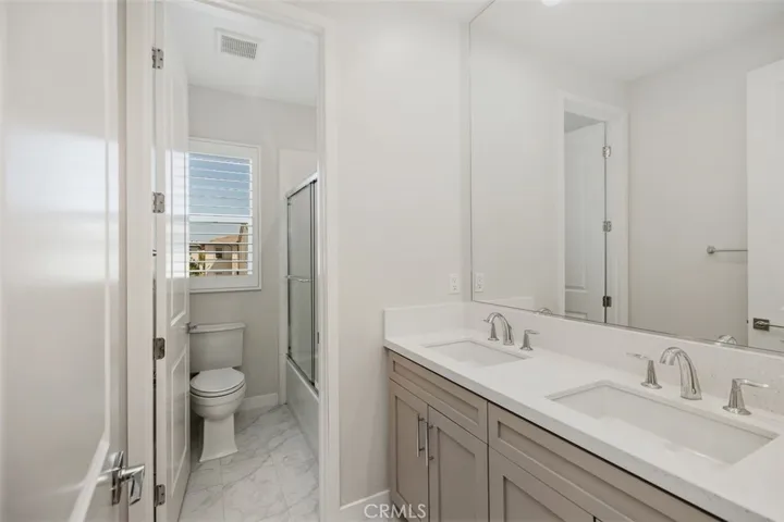 211 Holliston, Lake Forest, California 92630