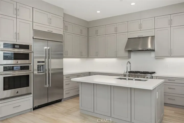 211 Holliston, Lake Forest, California 92630