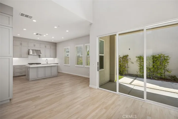 211 Holliston, Lake Forest, California 92630
