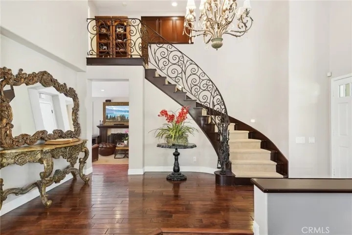 932 S Camerford Lane, Anaheim Hills, California 92808