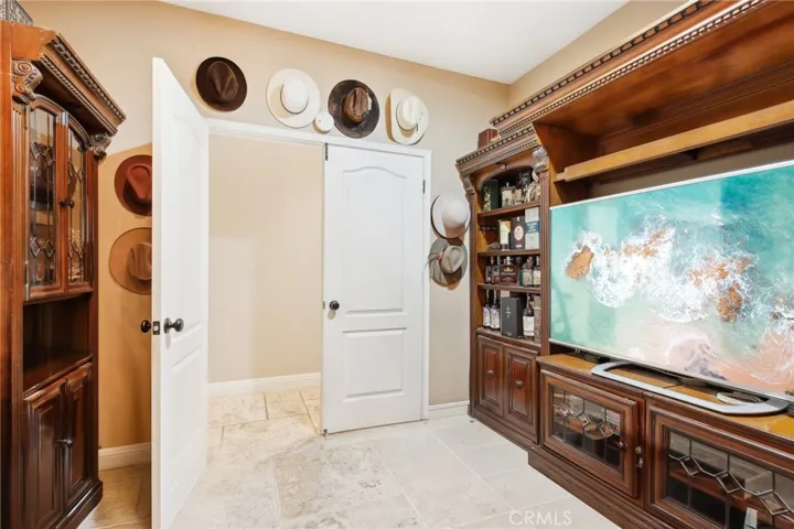 932 S Camerford Lane, Anaheim Hills, California 92808