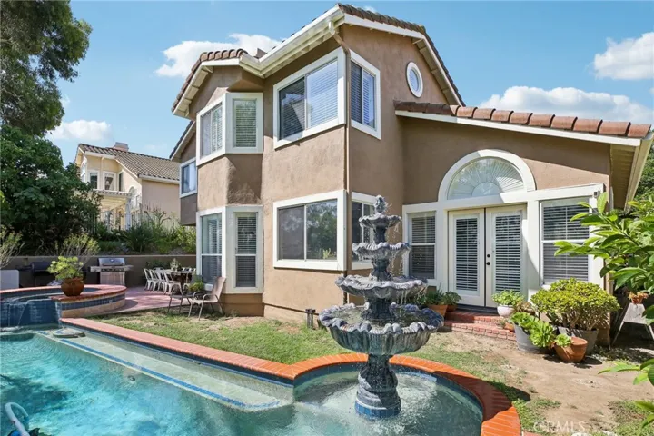 932 S Camerford Lane, Anaheim Hills, California 92808