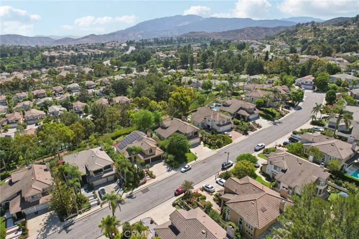 932 S Camerford Lane, Anaheim Hills, California 92808