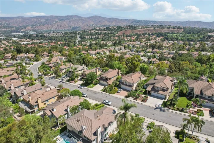 932 S Camerford Lane, Anaheim Hills, California 92808