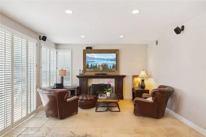 932 S Camerford Lane, Anaheim Hills, California 92808