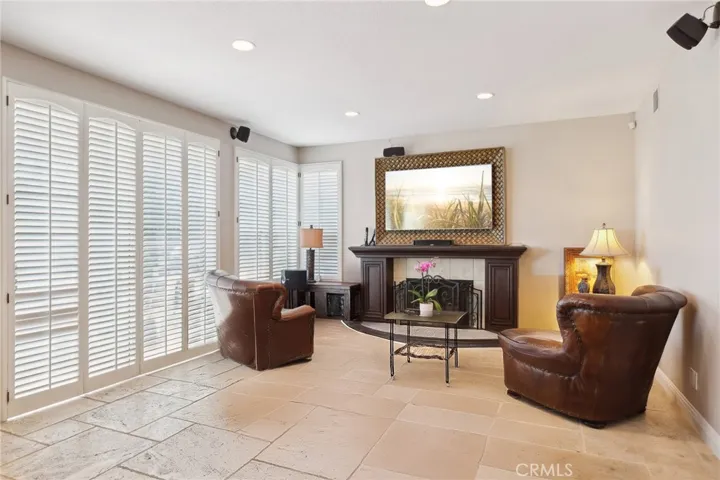 932 S Camerford Lane, Anaheim Hills, California 92808