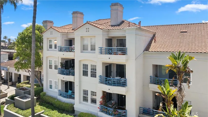 Second floor balcony side view.