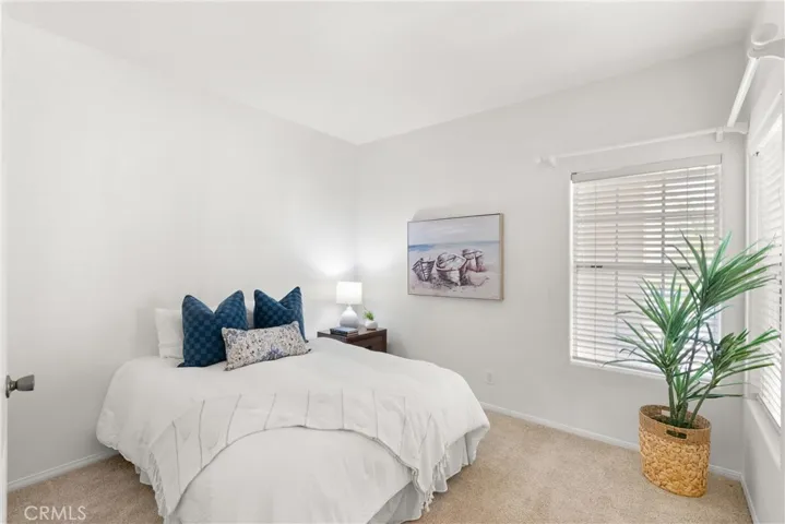 Guest bedroom/office