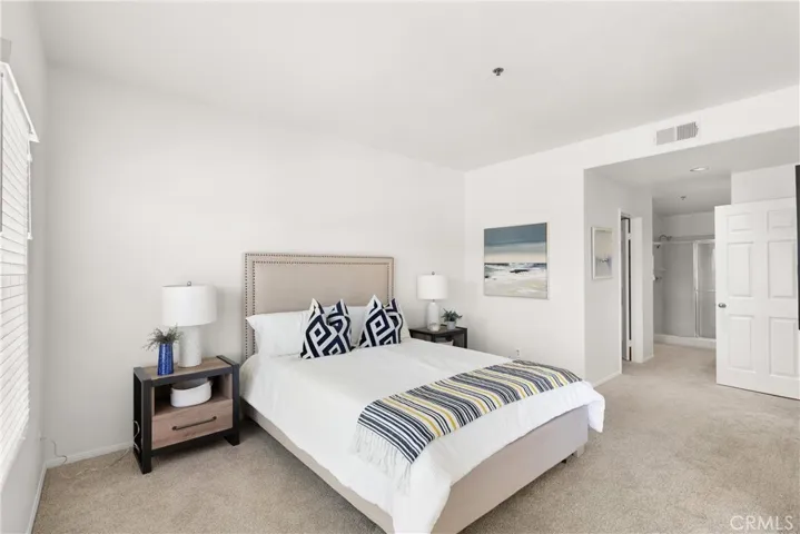 415 Townsquare 212, Huntington Beach, California 92648