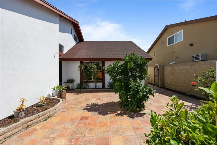 5222 Bridgewood Drive, La Palma, California 90623