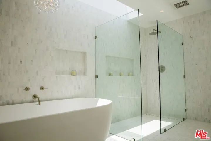 1028 Pleasantview Avenue, Venice, California 90291