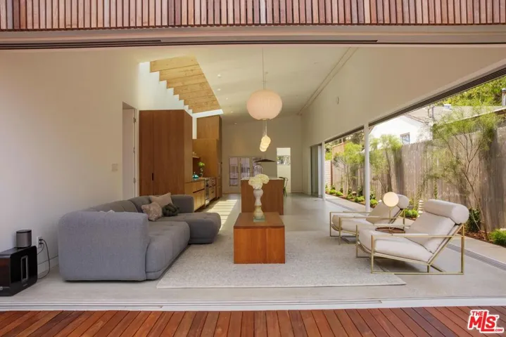 1028 Pleasantview Avenue, Venice, California 90291