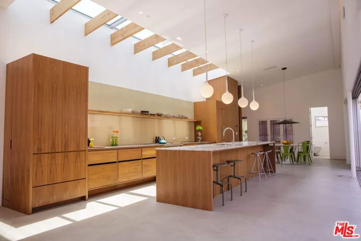 1028 Pleasantview Avenue, Venice, California 90291