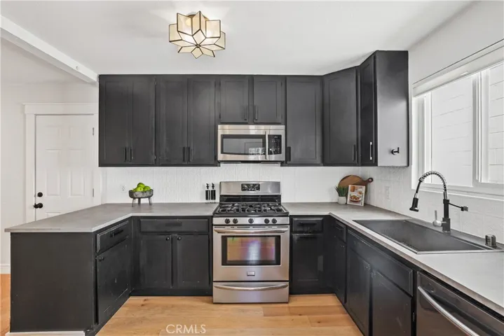 1614 E Palm Avenue, Orange, California 92866