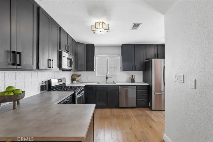 1614 E Palm Avenue, Orange, California 92866