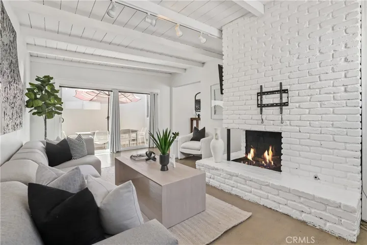 1614 E Palm Avenue, Orange, California 92866