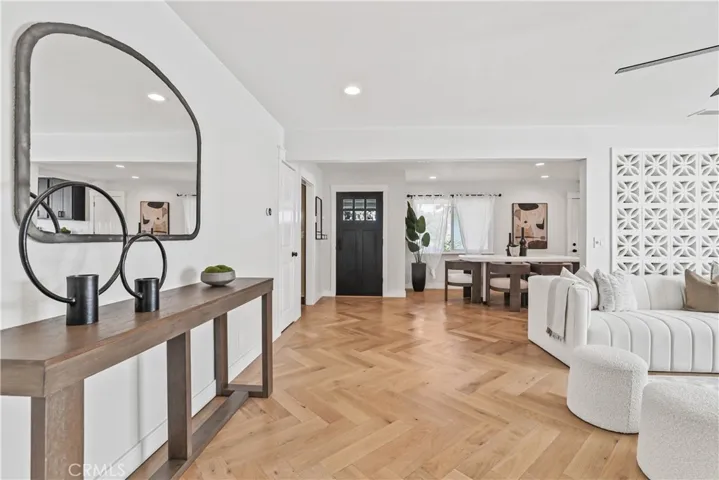 1614 E Palm Avenue, Orange, California 92866