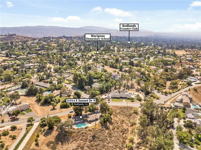 Redlands Heights Neighborhood