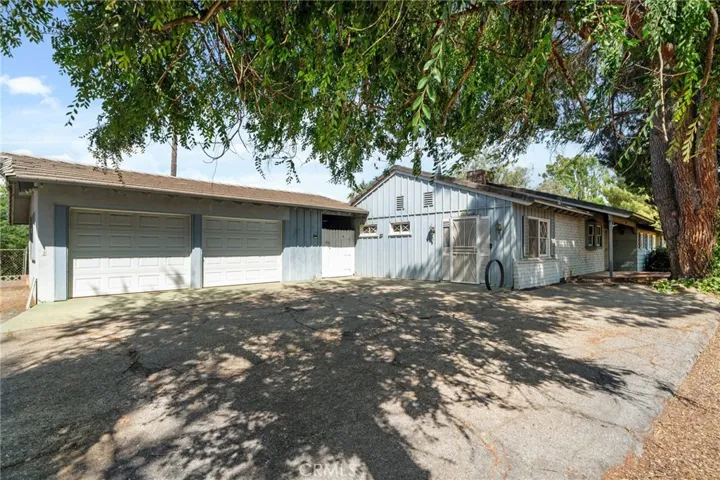 2 Car Garage
