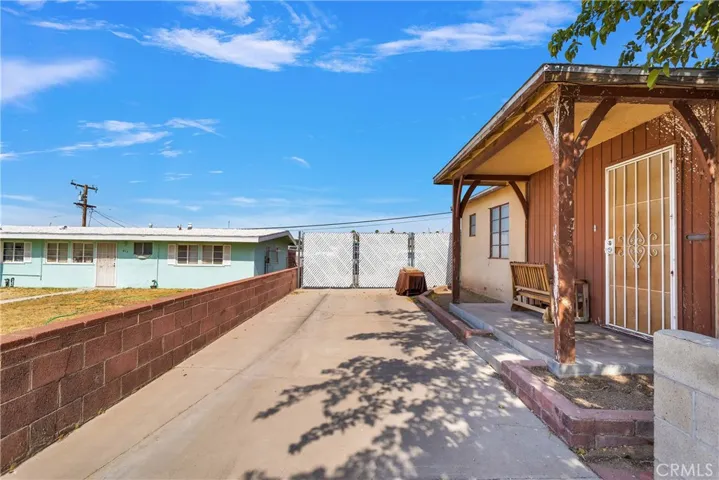 821 S 1st Avenue, Barstow, California 92311