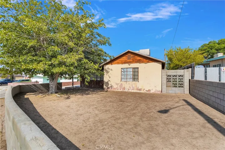 821 S 1st Avenue, Barstow, California 92311